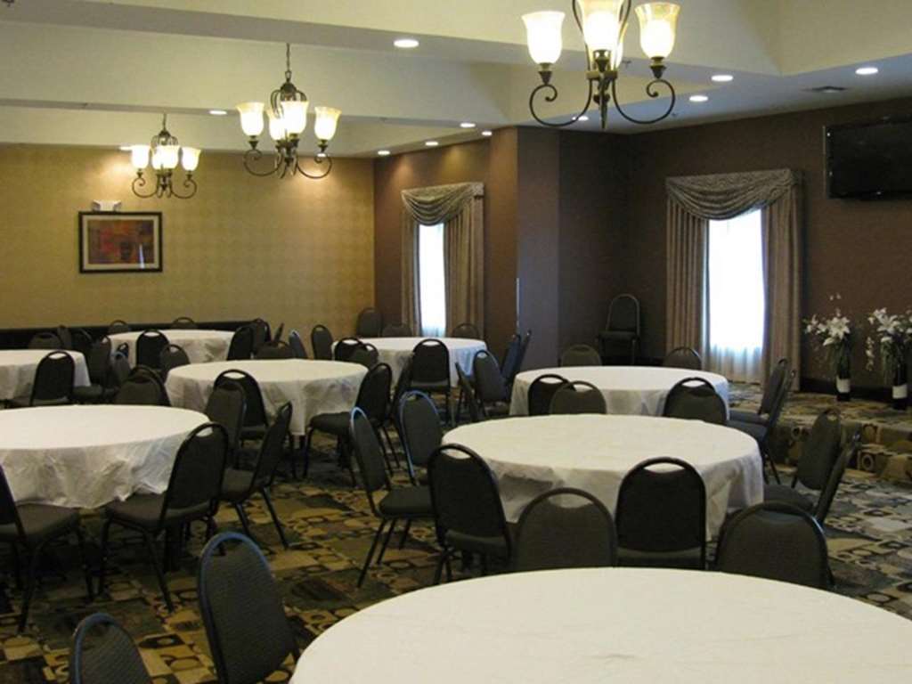 Red Roof Inn & Suites لونغفيو المطعم الصورة