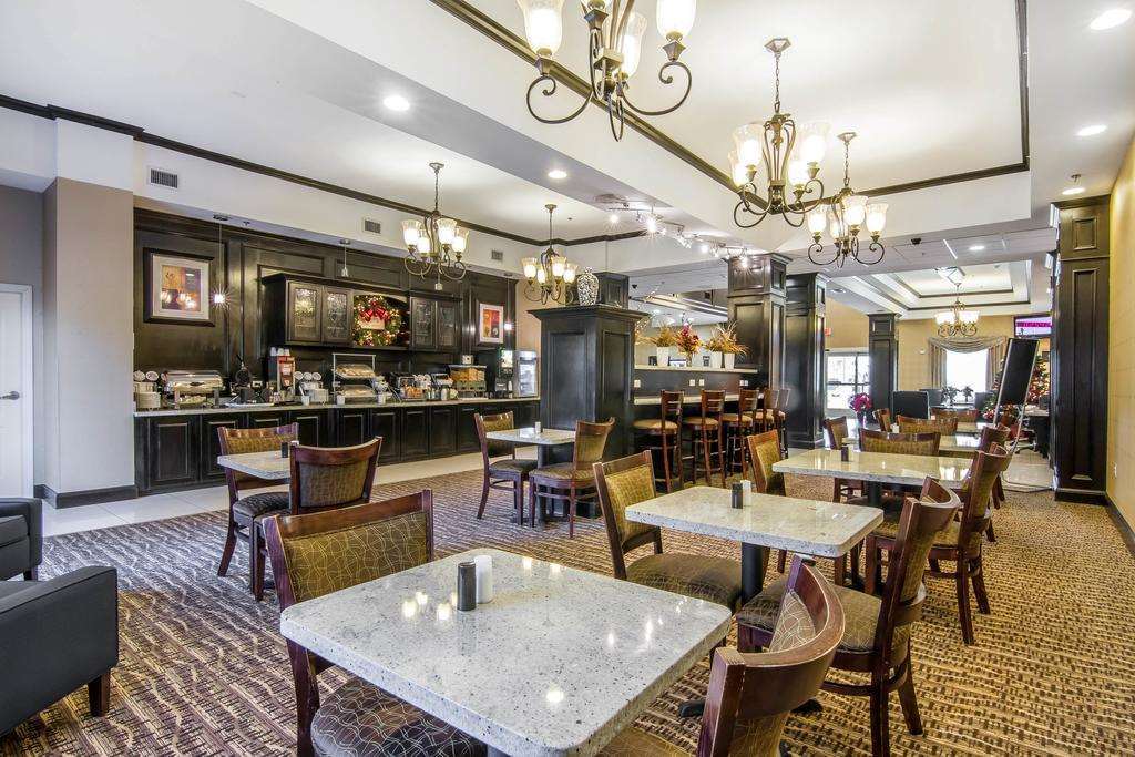 Red Roof Inn & Suites لونغفيو المطعم الصورة