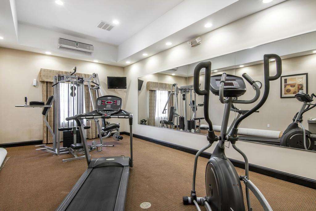 Red Roof Inn & Suites لونغفيو المرافق الصورة