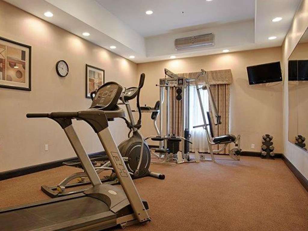 Red Roof Inn & Suites لونغفيو المرافق الصورة