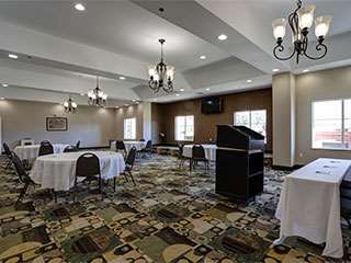 Red Roof Inn & Suites لونغفيو المطعم الصورة
